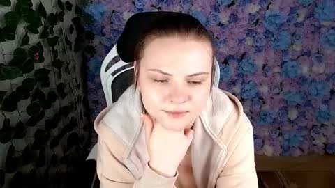 Lina online show from 10/09/25, 06:11