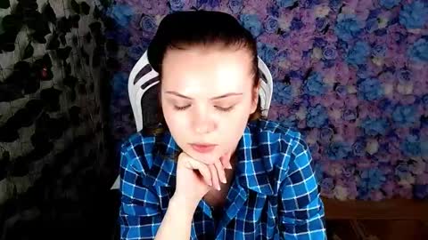 Lina online show from 10/14/25, 05:30