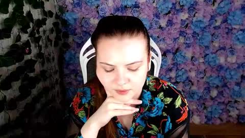 Lina online show from 10/20/25, 05:08