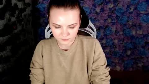 Lina online show from 10/27/25, 05:22