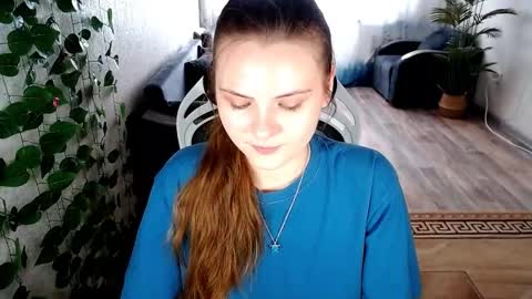 Lina online show from 10/31/25, 04:13