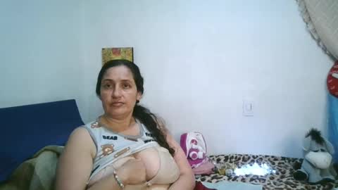 Snapshot of xime5144838 chatting on 04/08/26, 12:43 Ximena online show from 04/08/26, 12:43