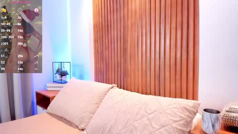 Snapshot of ximelopez1 chatting on 12/13/25, 07:53 XIMENA LOPEZ online show from 12/13/25, 07:53