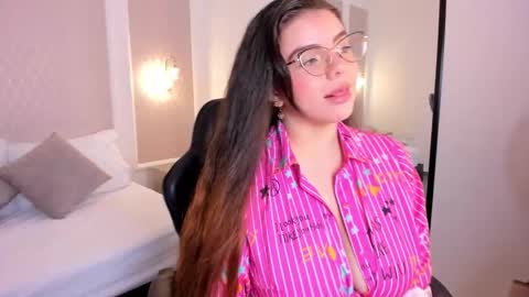 Snapshot of ximena_dork chatting on 02/11/26, 12:21 X I M E N A online show from 02/11/26, 12:21