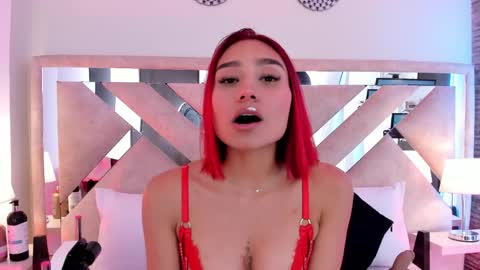 Snapshot of ximena_vasquez8 chatting on 04/18/26, 04:38 Xime online show from 04/18/26, 04:38