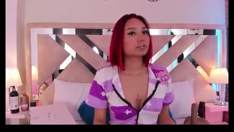 Snapshot of ximena_vasquez8 chatting on 04/25/26, 04:26 Xime online show from 04/25/26, 04:26