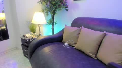 ximenasalazar online show from 12/13/24, 10:41