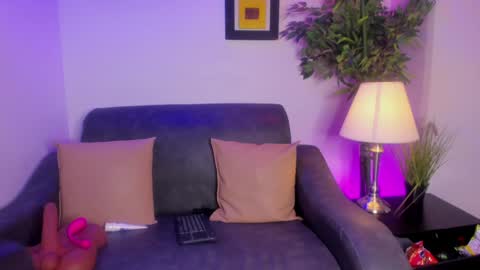 ximenasalazar online show from 01/11/25, 01:53
