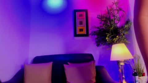ximenasalazar online show from 02/04/25, 05:01