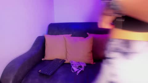ximenasalazar online show from 02/06/25, 11:10