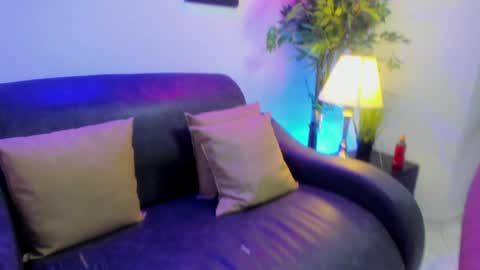 ximenasalazar online show from 02/08/25, 10:50