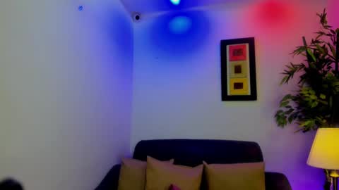 ximenasalazar online show from 03/04/25, 10:57