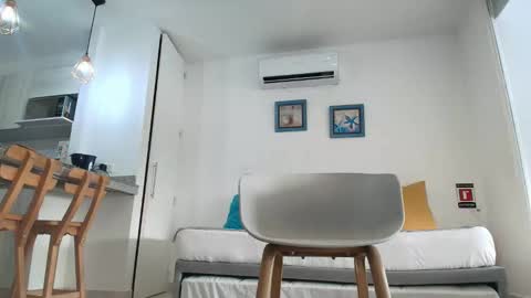 Snapshot of ximtia_xs chatting on 03/25/26, 12:00 ximtia online show from 03/25/26, 12:00