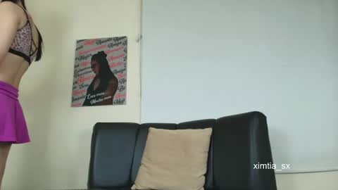Snapshot of ximtia_xs chatting on 07/06/26, 12:02 ximtia online show from 07/06/26, 12:02