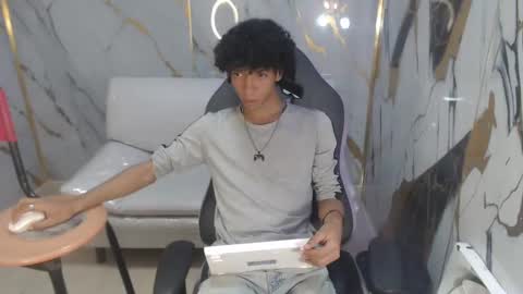 xion_ez online show from 11/08/25, 07:45