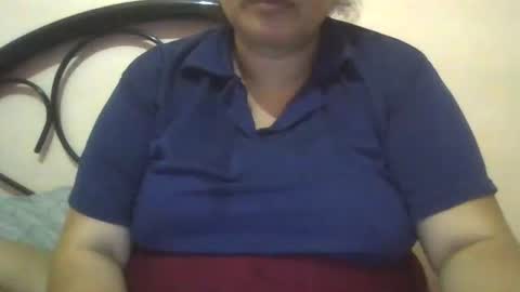 Snapshot of xjuicytits chatting on 11/25/25, 02:11 xjuicytits online show from 11/25/25, 02:11