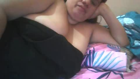 Snapshot of xjuicytits chatting on 01/19/26, 01:09 xjuicytits online show from 01/19/26, 01:09