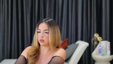 Julia online show from 12/01/25, 05:51