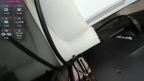 welcome friends online show from 11/11/25, 02:44