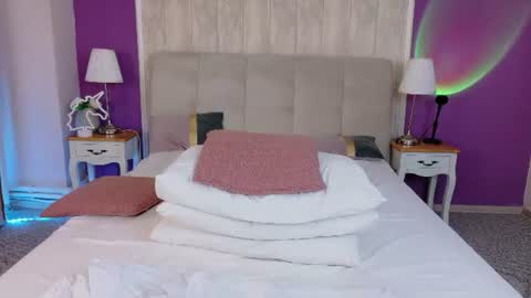 Kim online show from 07/22/26, 08:55