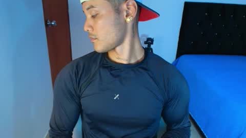 xlatin21 online show from 11/02/25, 10:56