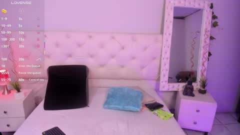 Ximena online show from 09/23/25, 03:42