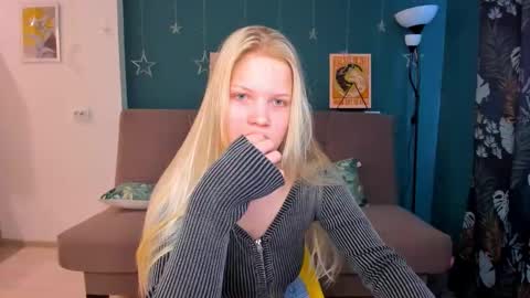 Chloe online show from 02/10/25, 09:25