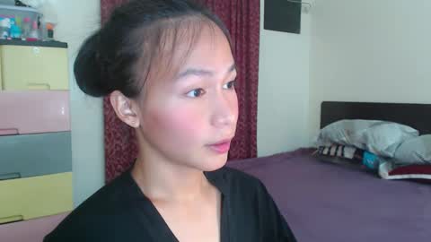 Snapshot of xlovely_destinyx chatting on 12/08/24, 02:30 Alice online show from 12/08/24, 02:30