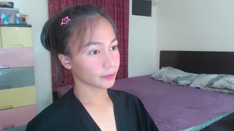 Snapshot of xlovely_destinyx chatting on 01/03/25, 04:33 Alice online show from 01/03/25, 04:33