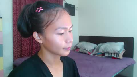 Snapshot of xlovely_destinyx chatting on 02/14/25, 05:25 Alice online show from 02/14/25, 05:25