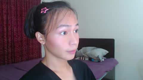 Snapshot of xlovely_destinyx chatting on 02/27/25, 11:52 Alice online show from 02/27/25, 11:52