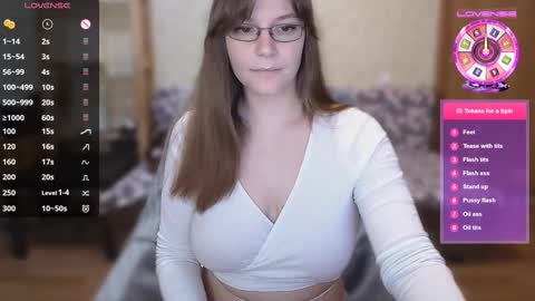 Snapshot of xmelina0 chatting on 03/06/25, 02:08 xmelina0 online show from 03/06/25, 02:08