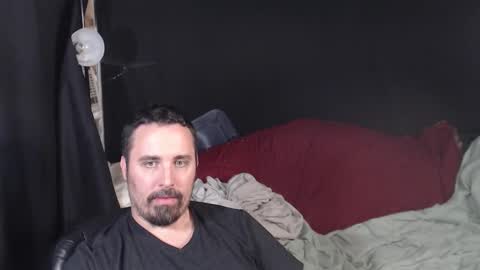 Snapshot of xmetalstudx chatting on 10/09/25, 10:41 MetalstudMaster online show from 10/09/25, 10:41