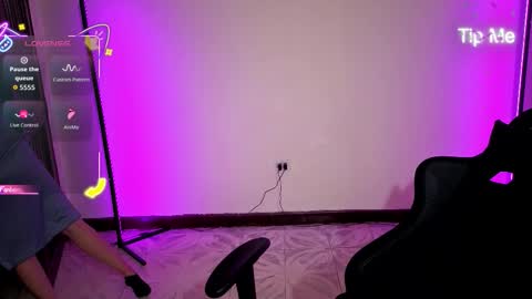 MiaLozano online show from 10/05/25, 09:18