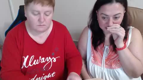 XMollyJaneX online show from 11/24/25, 05:56