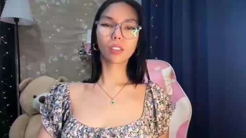 Snapshot of xmonica_cummerx chatting on 12/01/25, 09:25 Sweet Monica online show from 12/01/25, 09:25