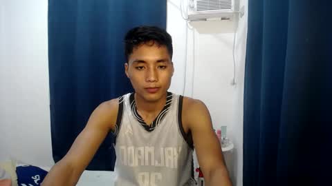 Snapshot of xmoreno_guy69 chatting on 01/13/25, 03:04 SECRET online show from 01/13/25, 03:04