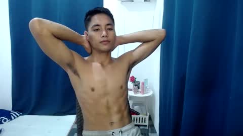 Snapshot of xmoreno_guy69 chatting on 01/14/25, 04:25 SECRET online show from 01/14/25, 04:25
