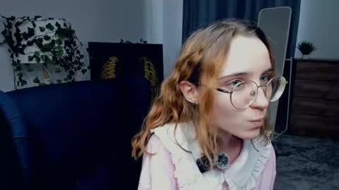 Kylie  online show from 09/11/25, 07:30
