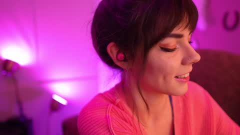 Bella Bondai online show from 12/17/24, 02:44