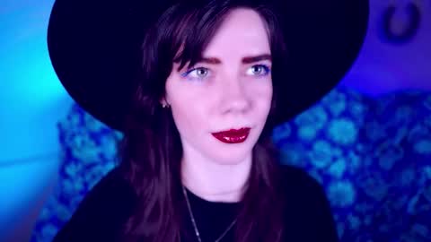 Bella Bondai online show from 10/28/25, 06:17