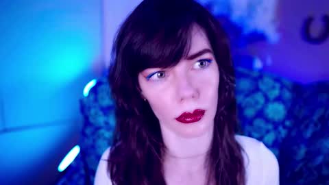 Bella Bondai online show from 10/29/25, 07:21