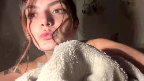 Snapshot of xocammymuse chatting on 11/06/25, 11:37 Cammy Muse online show from 11/06/25, 11:37