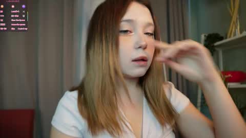 Snapshot of xohanna chatting on 11/22/25, 06:56 Milana online show from 11/22/25, 06:56