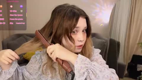 Snapshot of xohanna chatting on 11/29/25, 06:49 Milana online show from 11/29/25, 06:49