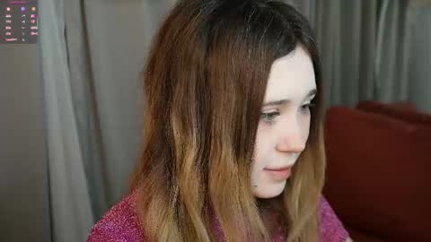 Snapshot of xohanna chatting on 11/30/25, 06:39 Milana online show from 11/30/25, 06:39