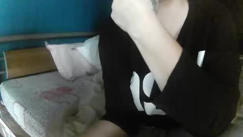 xonia online show from 02/08/25, 10:07