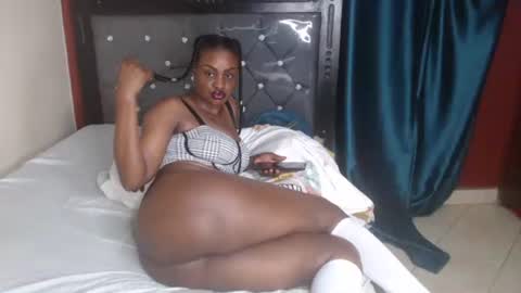 Snapshot of xowie1 chatting on 11/01/25, 05:48 Xoe online show from 11/01/25, 05:48