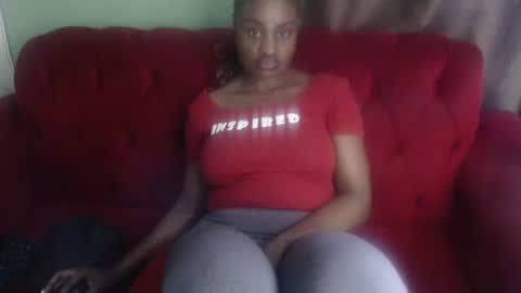 Snapshot of xowie1 chatting on 12/18/25, 09:15 Xoe online show from 12/18/25, 09:15