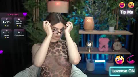 xoxo_molly online show from 10/11/25, 09:13